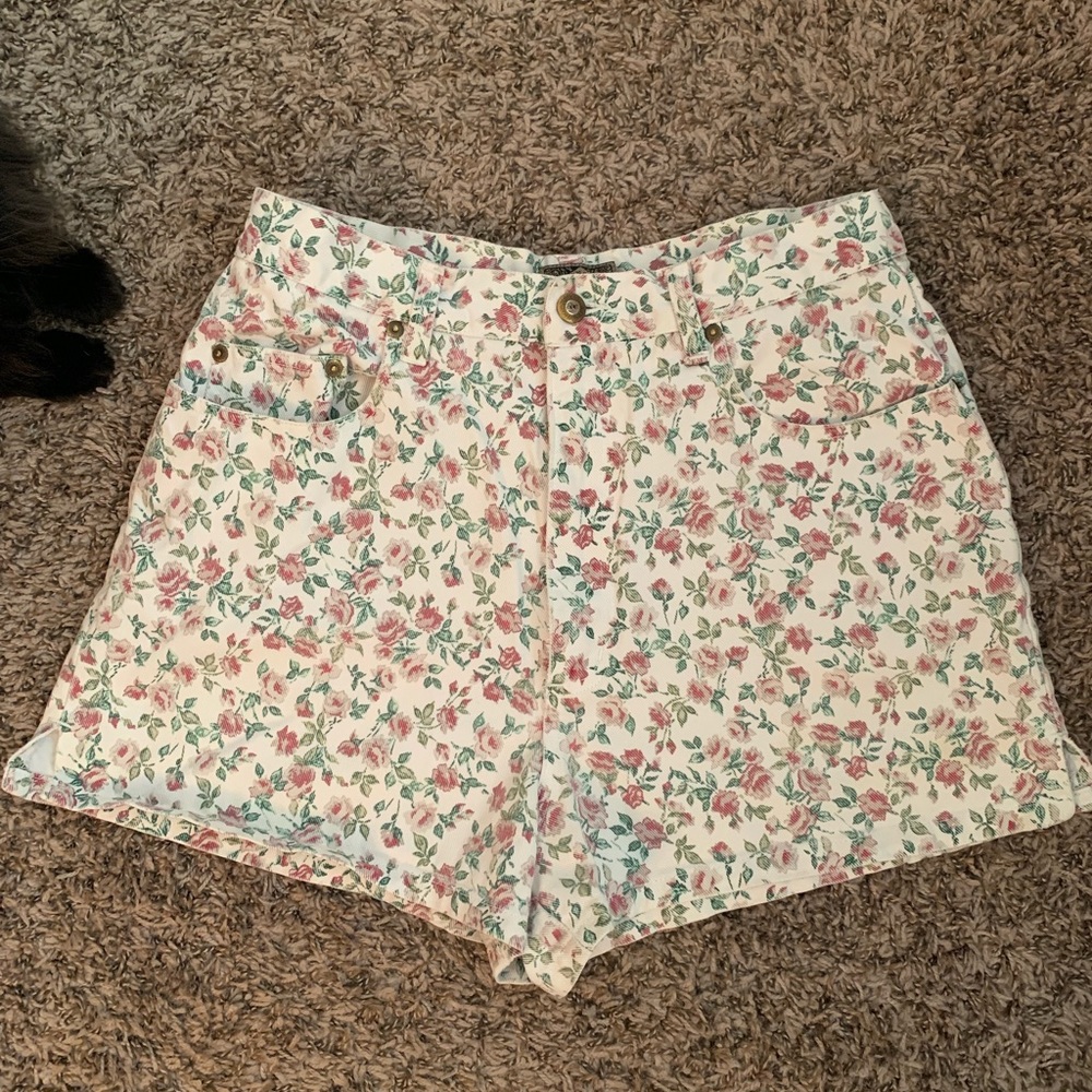 Vintage floral shorts